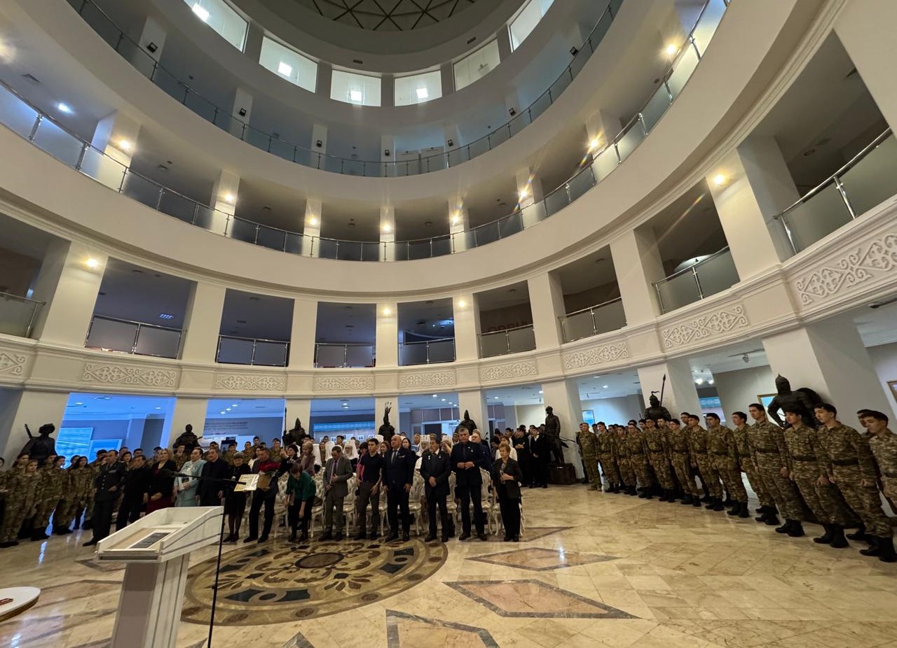 минута молчания.jpeg